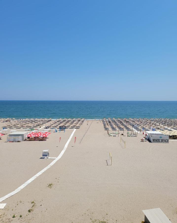 Faleza Nord Apartament De Lux Nou Pe Malul Marii コンスタンツァ エクステリア 写真